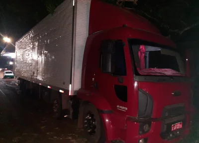 BPRE apreende caminhão carregado com cigarros na PI 113 em Teresina