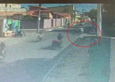 Câmera flagra colisão entre motos que deixou um morto em Parnaíba