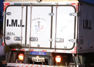 Carro do IML