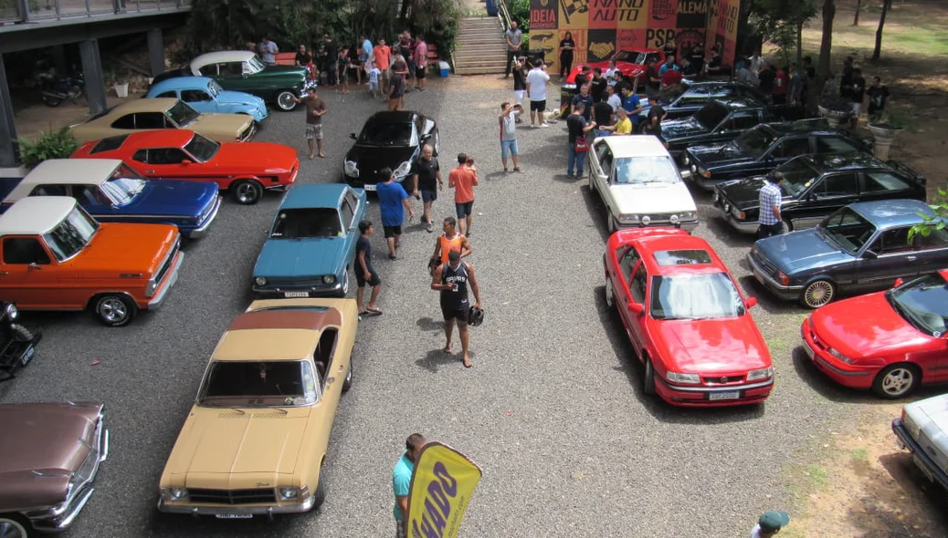 Carros expostos na 1ª edição do Vempraponthe