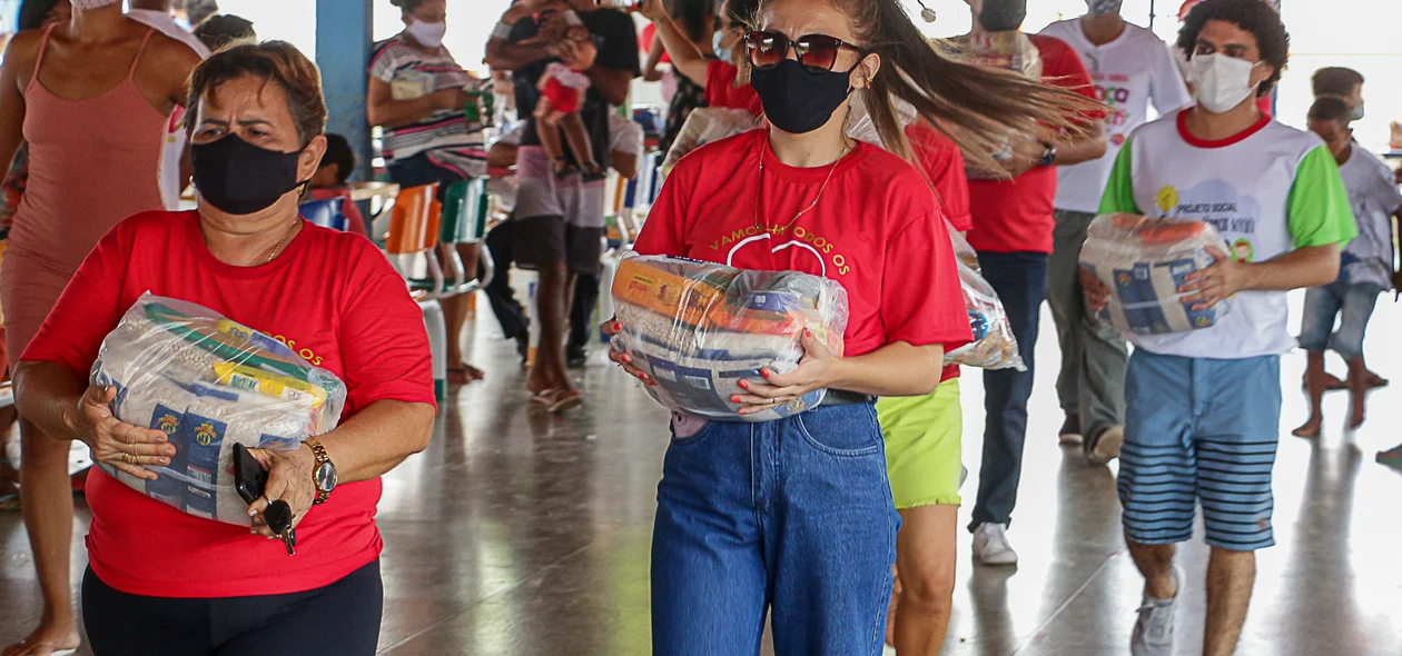 Cestas básicas foram distribuídas no evento