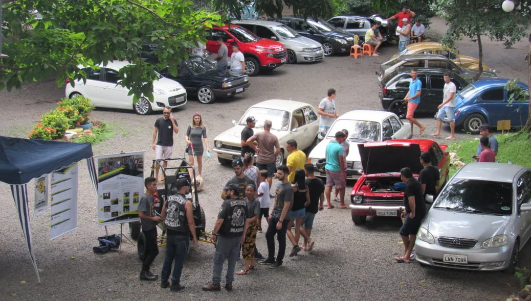 Cidadãos desfrutando da 1ª edição do evento, que aconteceu antes da pandemia do coronavírus