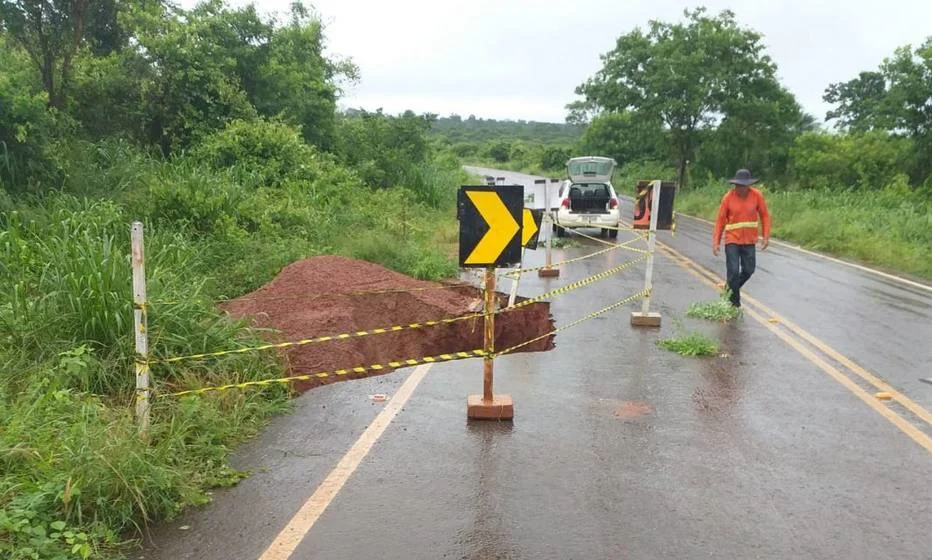 Cidades da Bahia ficam em alerta após rompimento de barragem