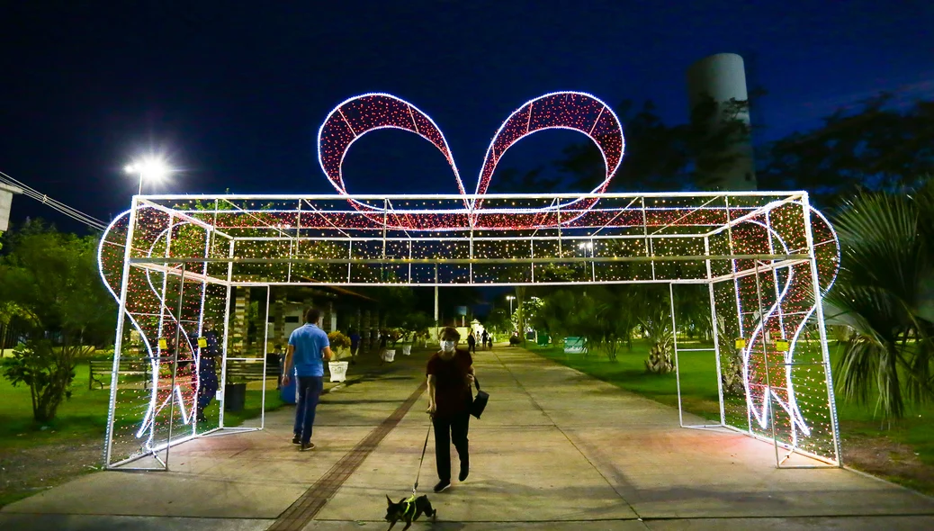 Decoração de Natal é inaugurada no Parque da Cidadania