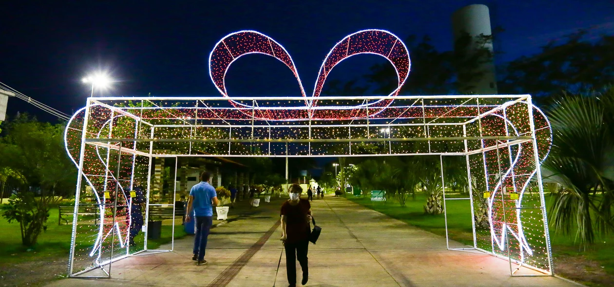 Decoração de Natal é inaugurada no Parque da Cidadania