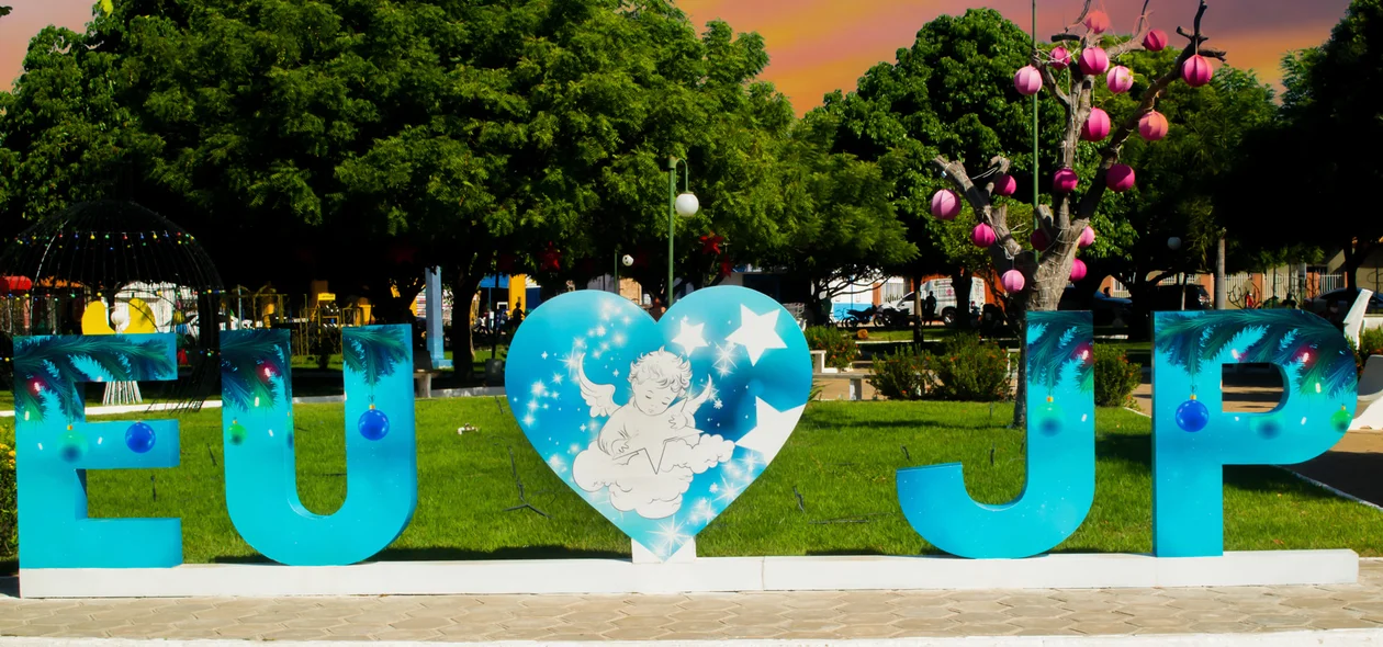 Decoração natalina em Joaquim Pires