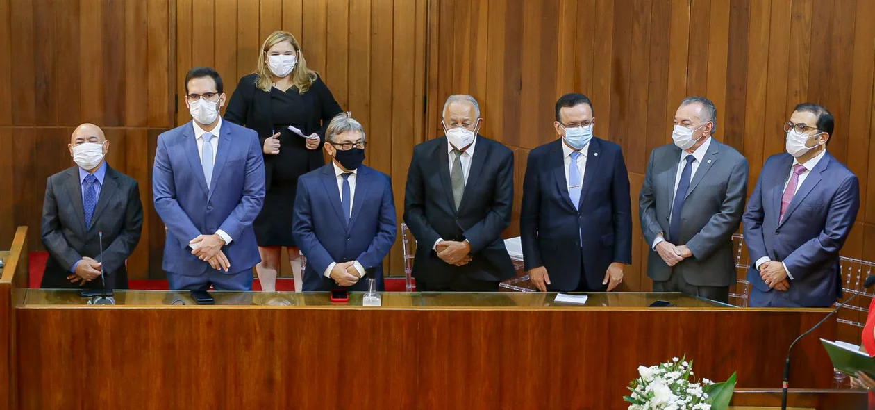 Demais autoridades e parlamentares presentes