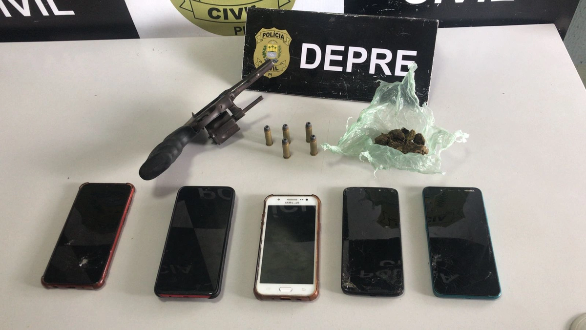 DEPRE apreende arma e drogas em residência na zona norte de Teresina