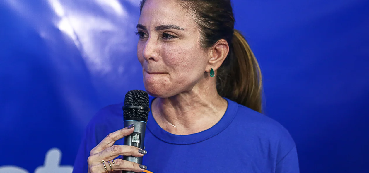 Deputada Estadual Lucy Soares se emocionou durante filiação da filha ao Progressistas