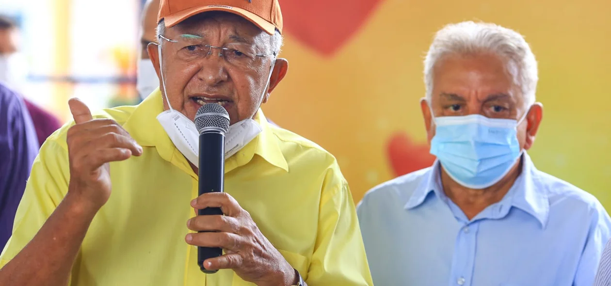 Dr. Pessoa discursa