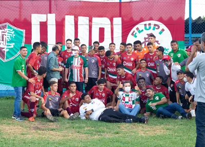 Equipe do Fluminense após vitória sobre o Ceará na Copa do Nordeste.