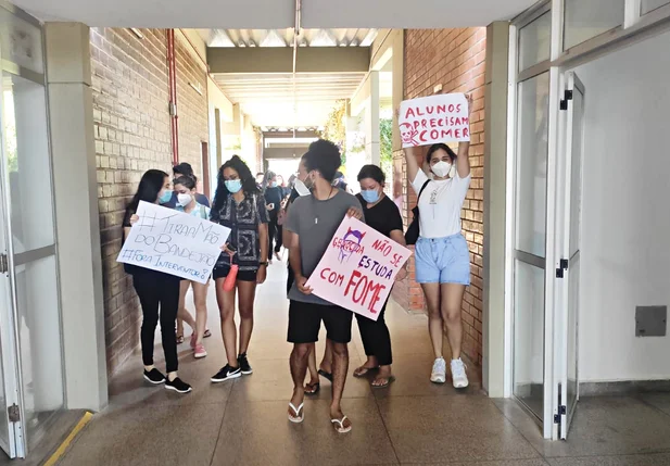 Estudantes em manifestação