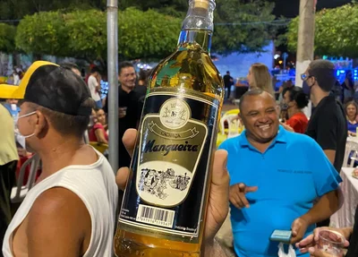 Garrafa arrematada por R$ 20 mil no leilão em Castelo do Piauí