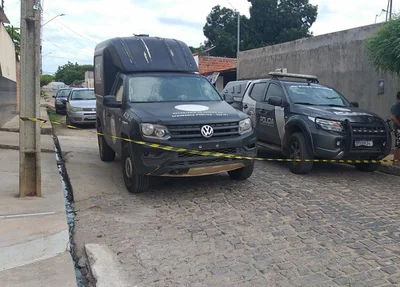 Homem é morto dentro de barbearia