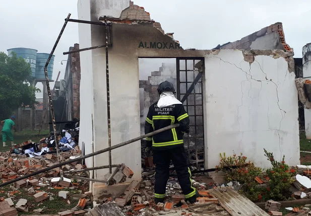 Incêndio atinge almoxarifado do hospital de Campo Maior
