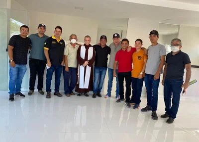 João Mádison reunido com lideranças