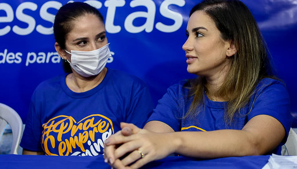 Lucy Soares e  Bárbara Soares em solenidade de filiação no PP