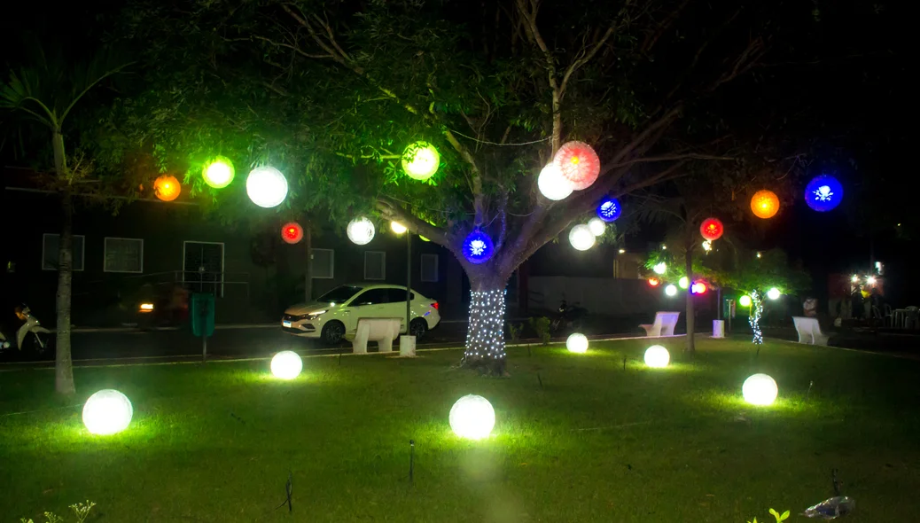 Luzes de Natal na cidade de Joaquim Pires