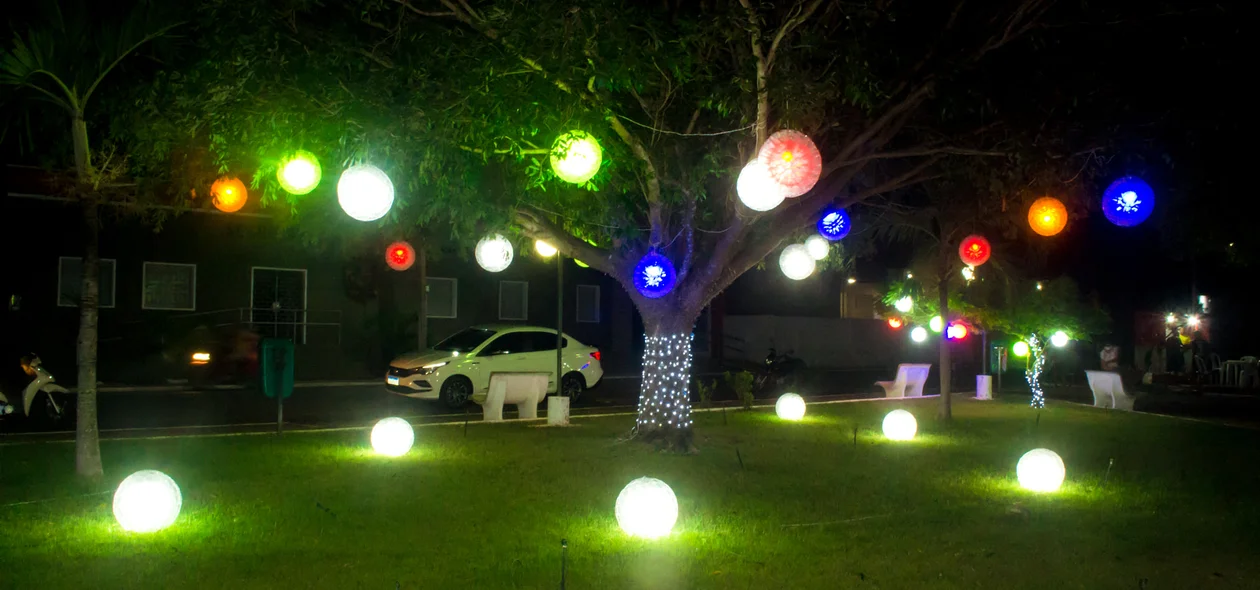 Luzes de Natal na cidade de Joaquim Pires