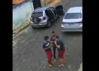 Momento do assalto no Ilhotas