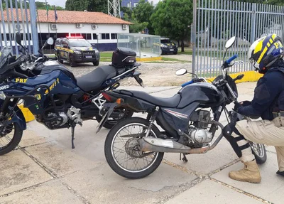 Motocicleta apreendida pela PRF em Teresina