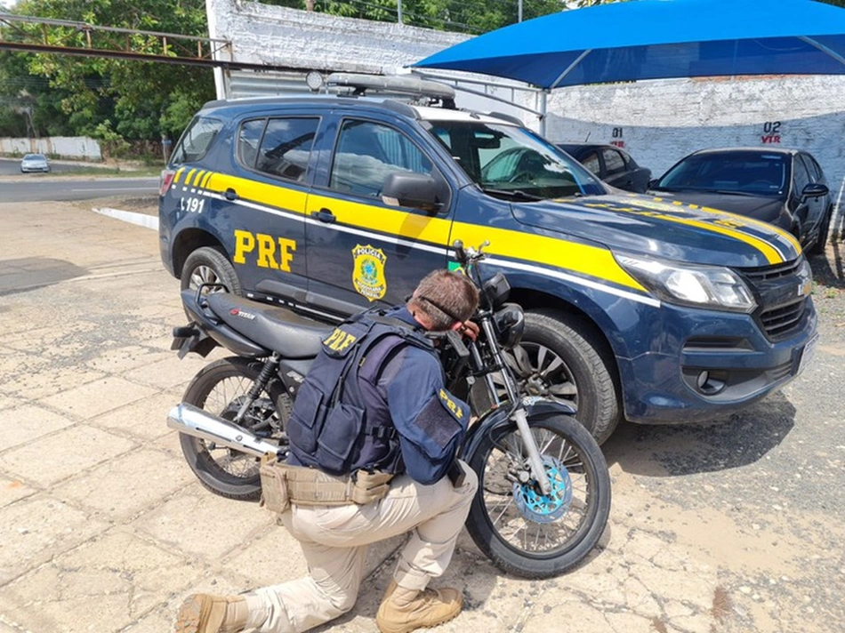 Motocicleta apreendida pela PRF em Teresina