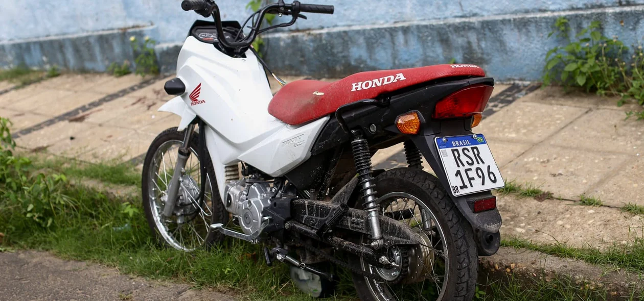 Motocicleta foi roubada no Dirceu