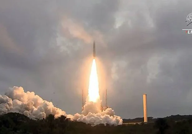 Nasa lança telescópio espacial James Webb após decádas de atraso