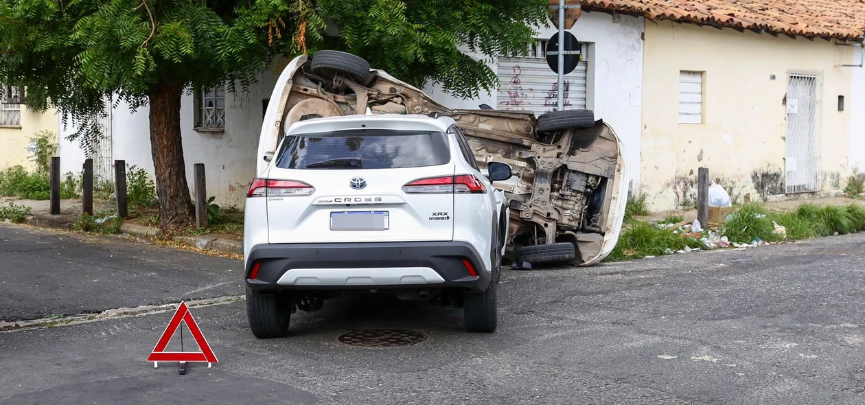 O acidente ocorreu no cruzamento da Rua David Caldas com a Rua Alcides Feitas