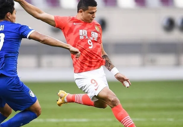 O brasileiro naturalizado Elkeson é um dos destaques da seleção chinesa