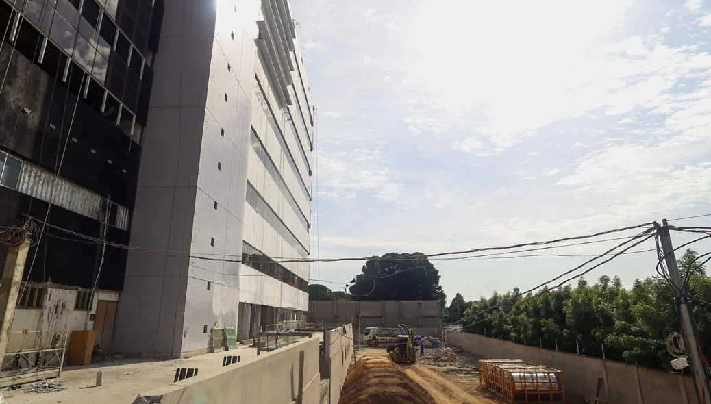 Obras da nova maternidade de Teresina