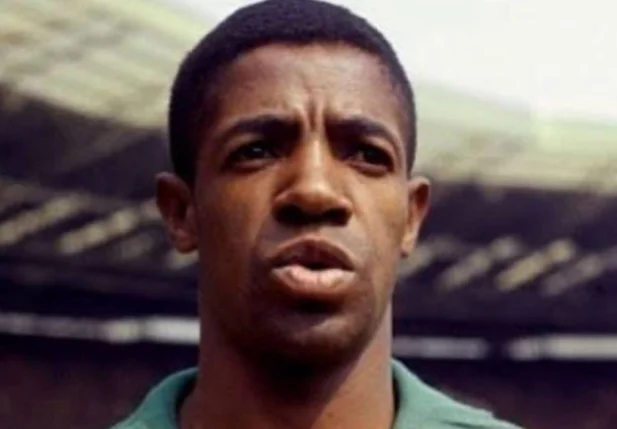 Pelé lamenta a morte de Dorval