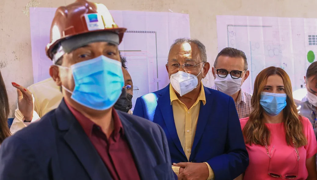 Prefeito Dr. Pessoa assina ordem de serviço para construção da escola 15 de outubro na Av. Duque de Caxias, que estava desativada desde 2017
