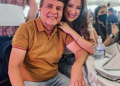 Prefeito João Luiz e sua namorada, a influencer Iana Perez
