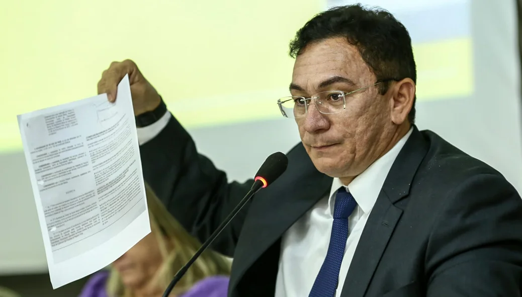 Prefeito Paulo César na reunião