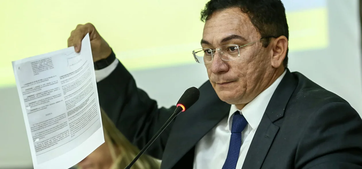 Prefeito Paulo César na reunião