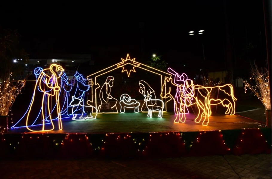 Prefeitura de Floriano enfeita cidade para festas