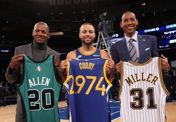 Ray Allen, Stephen Curry e Reggie Miller, os três maiores cestinhas da história da NBA.