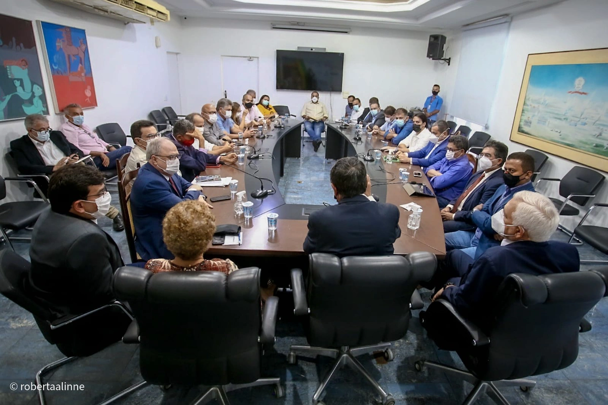 Reunião no Palácio de Karnak