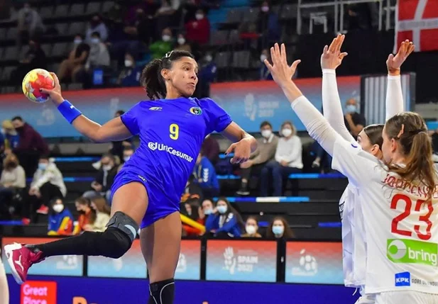 Seleção brasileira feminina de handebol perdeu para a Dinamarca