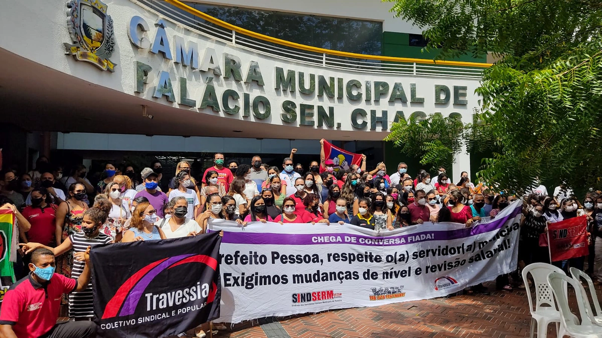 Servidores protestaram contra a reforma