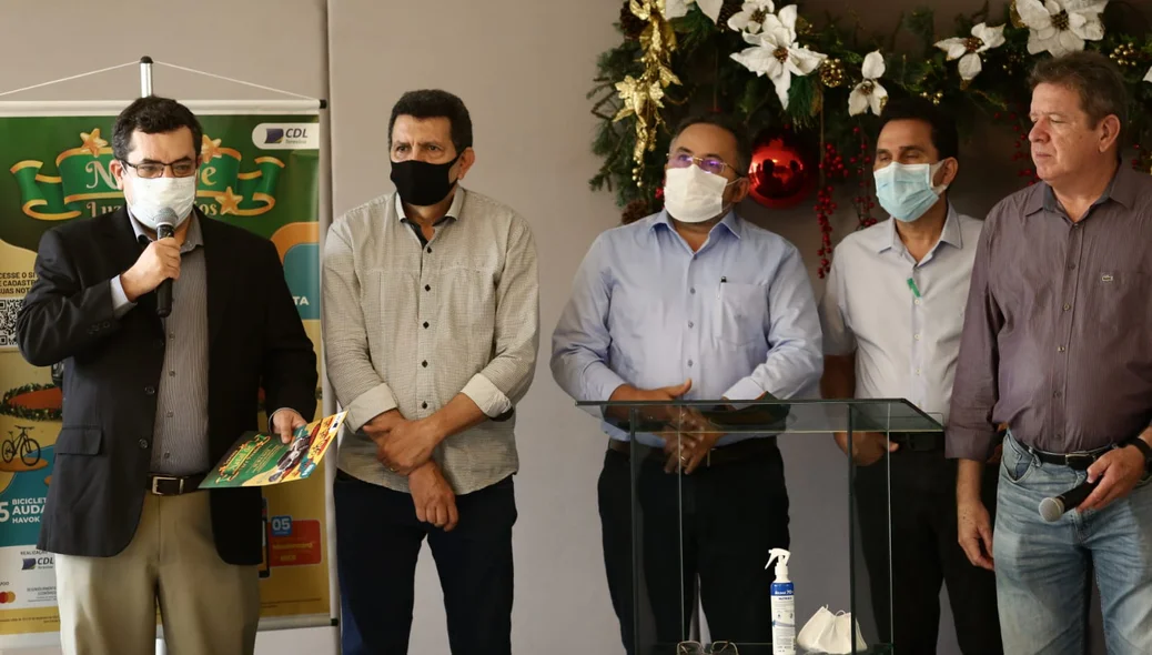 Superintendente da SDE discursando