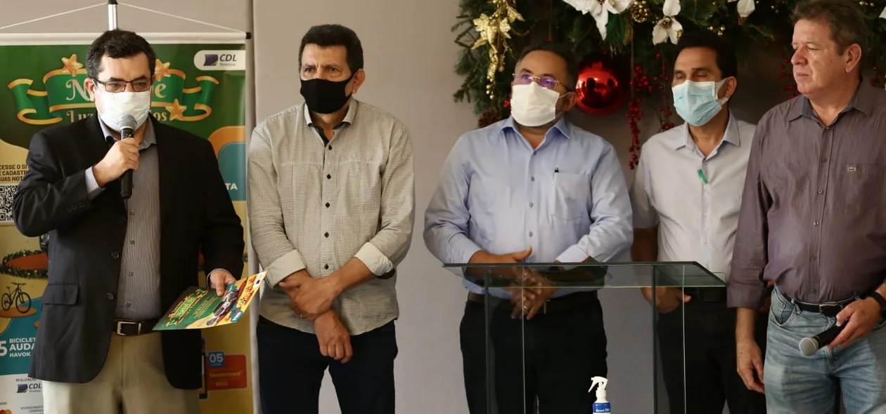 Superintendente da SDE discursando