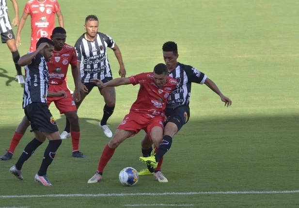 4 de Julho empata na estreia da Copa do Nordeste
