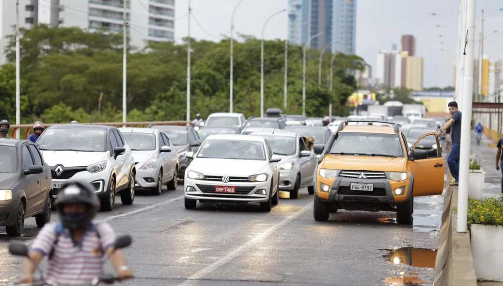 A concentração na Ponte Estaiada