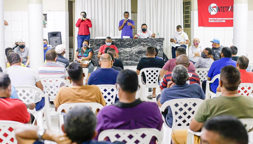 Assembleia dos motoristas e cobradores de ônibus em Teresina