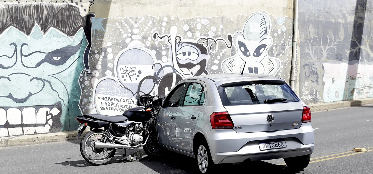 Batida no viaduto da Avenida Higino Cunha