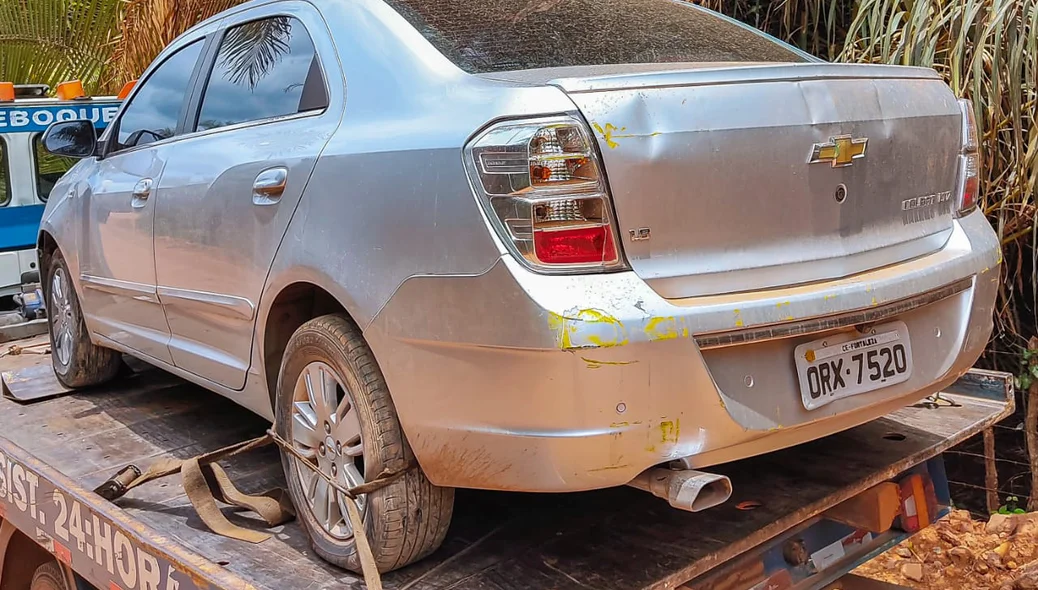 Carro utilizado pelos bandidos no momento do crime