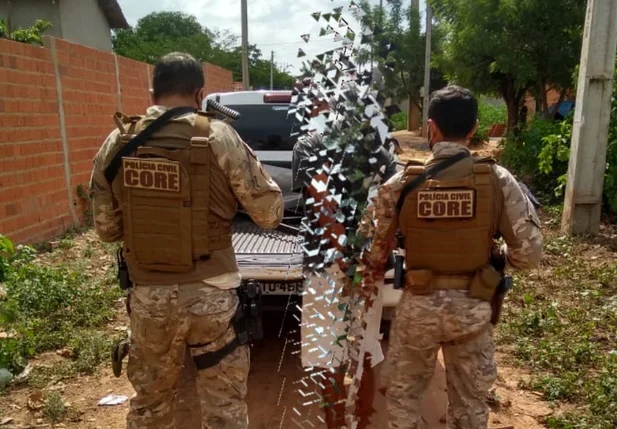 Equipe da CORE cumprindo mandado em Demerval Lobão