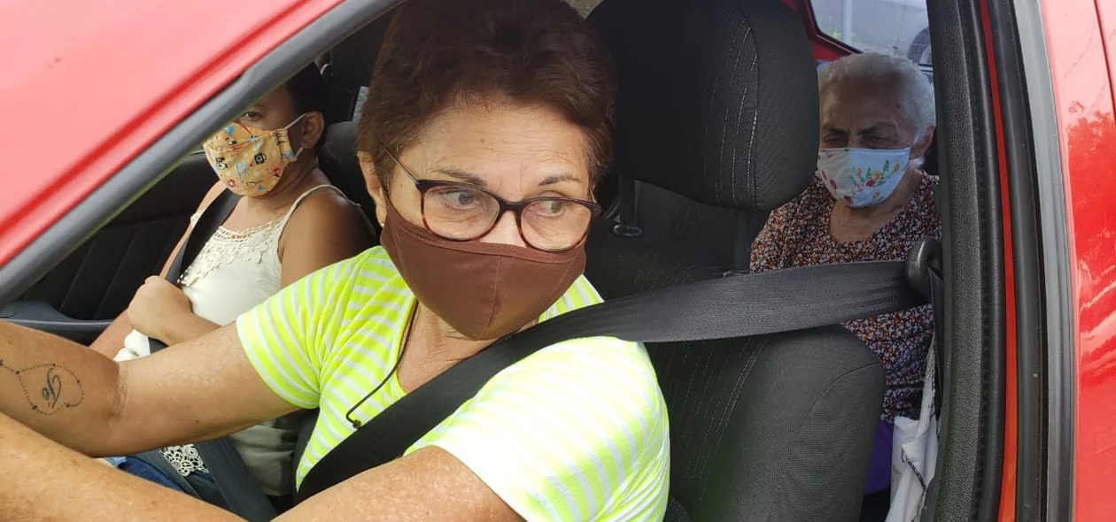 Fátima Vasconcelos, mãe da dona Ursulina